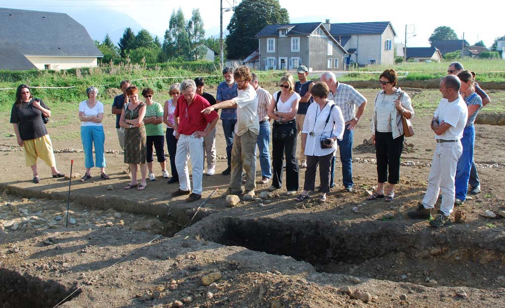 http://www.asson.fr/actualites/2008/0809/0809-archeologie1.jpg