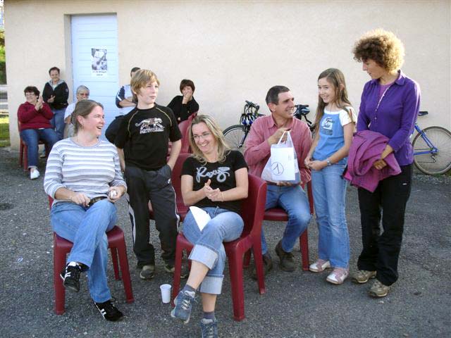 http://www.asson.fr/actualites/2008/0809/0810-rallye.jpg